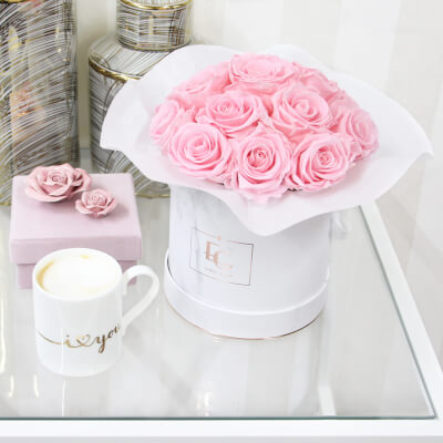 ROSES AS DECORATION